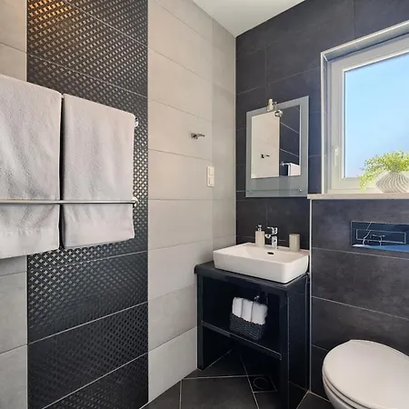 Onnela - Garden & Pool Trogir
