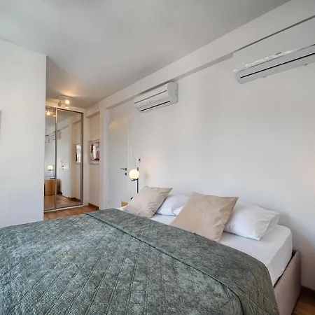 Onnela - Garden & Pool Apartman Trogir