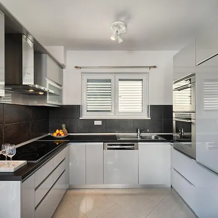Apartman Onnela - Garden & Pool *